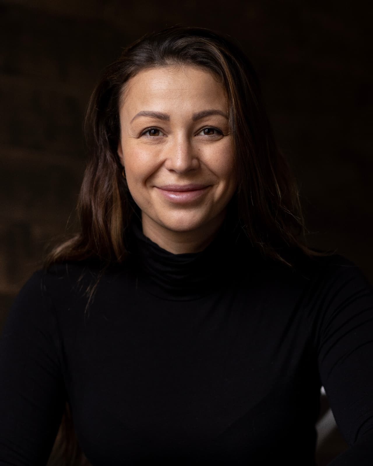 Janina, founder of Sameland Retreat, portrayed in the Lapland forest